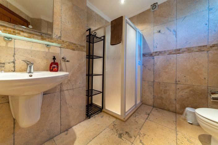 Image No.26-3 Bed Villa for sale