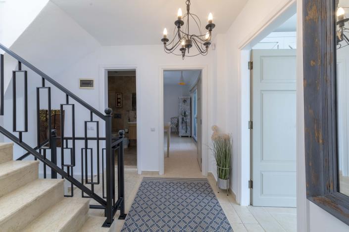 Image No.48-4 Bed Villa for sale