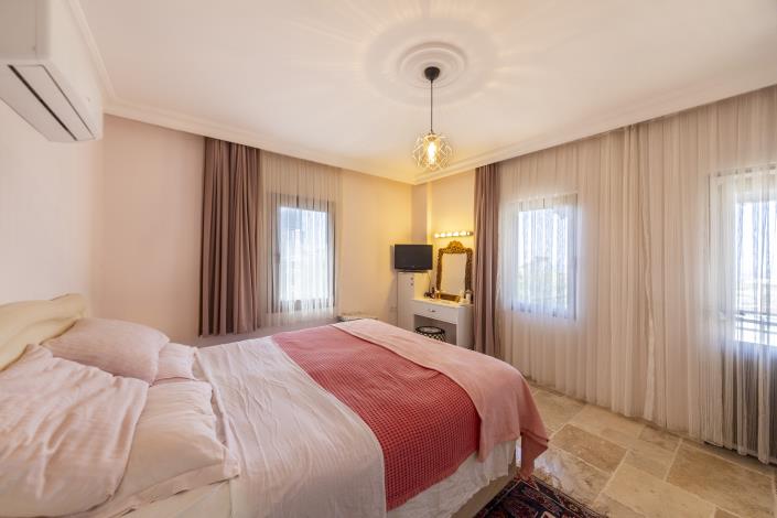 Image No.49-3 Bed Apartment for sale