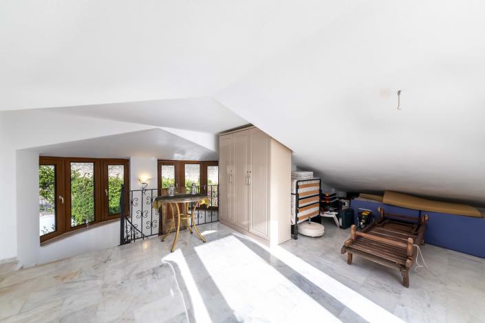 Image No.56-4 Bed Villa for sale