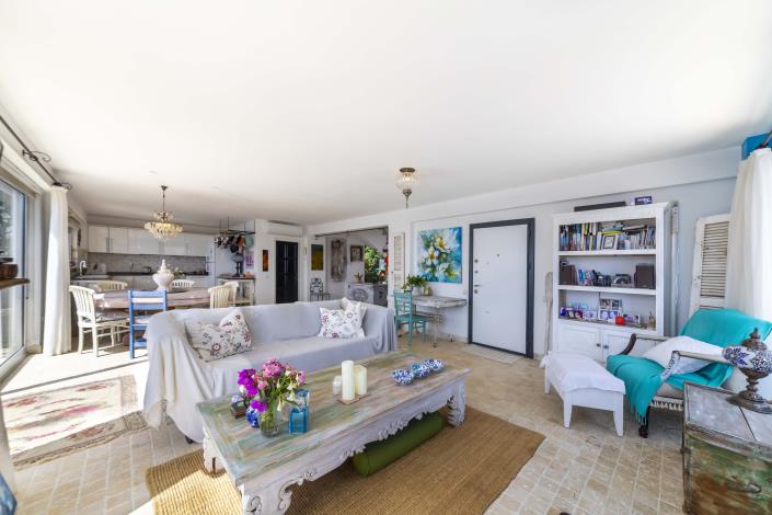 Image No.25-5 Bed Villa for sale