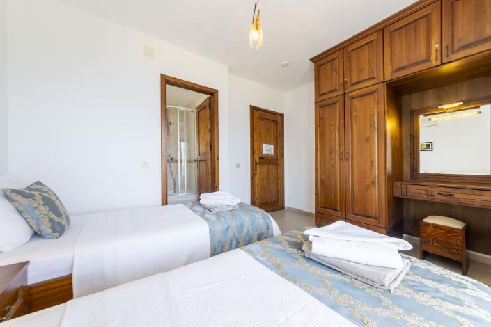 Image No.29-4 Bed Villa for sale