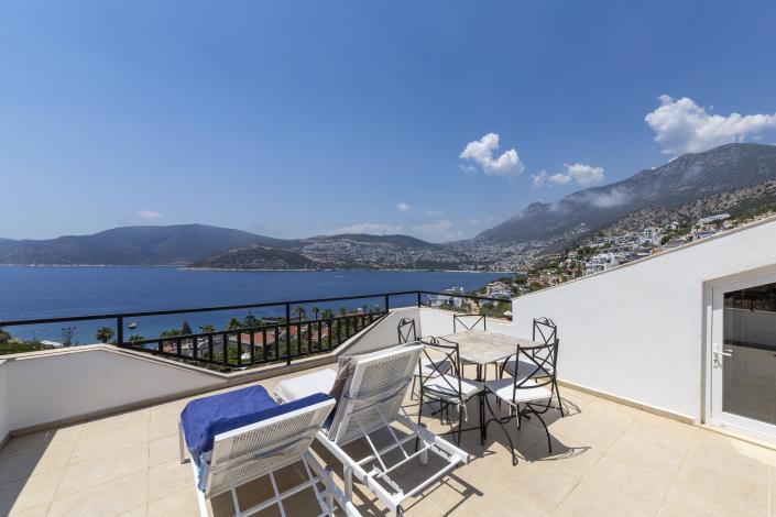 Image No.4-4 Bed Villa for sale