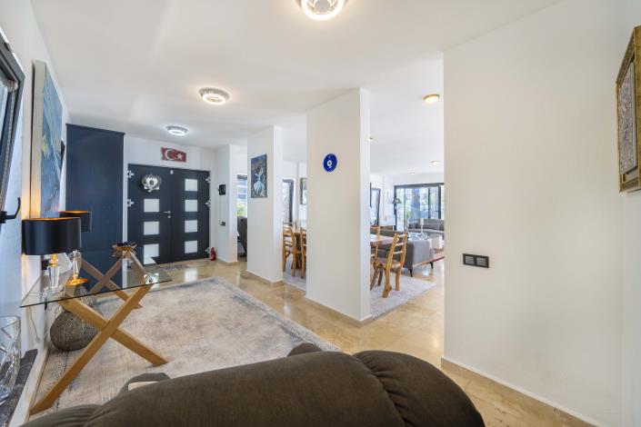 Image No.42-4 Bed Villa for sale