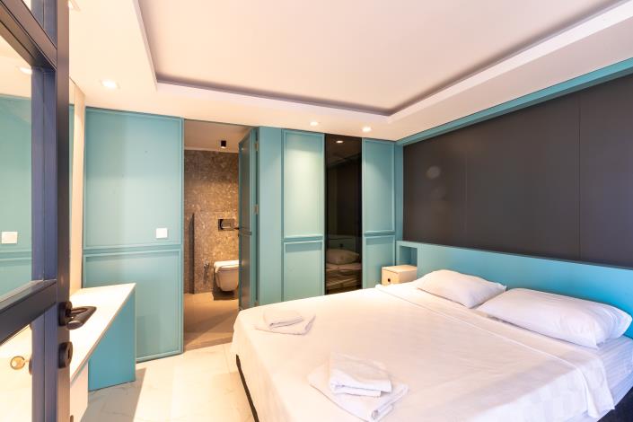 Image No.42-5 Bed Villa for sale