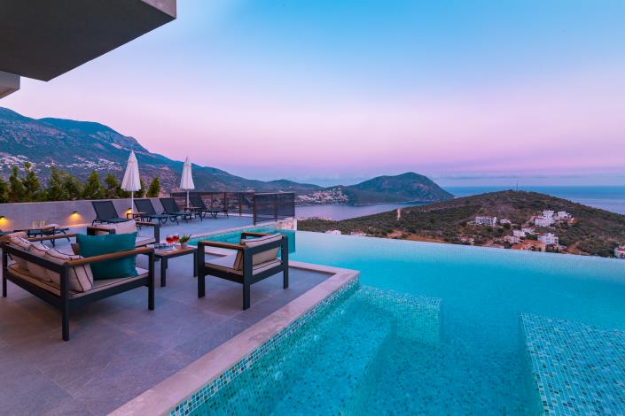 Image No.2-5 Bed Villa for sale