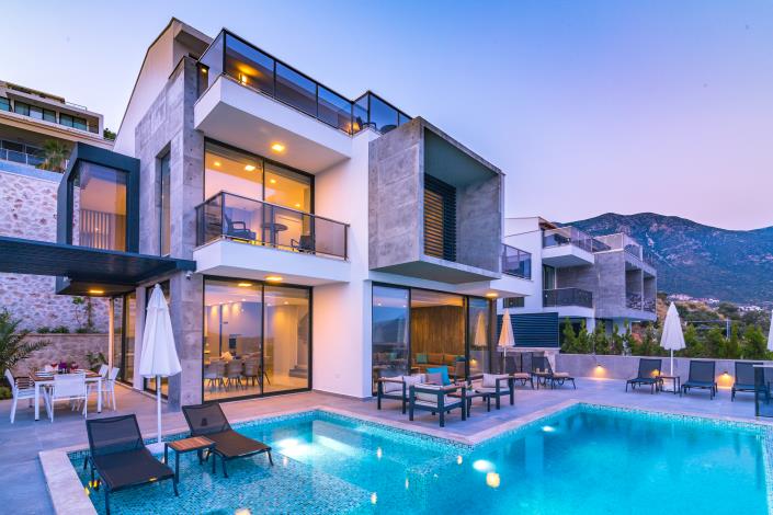 Image No.8-5 Bed Villa for sale