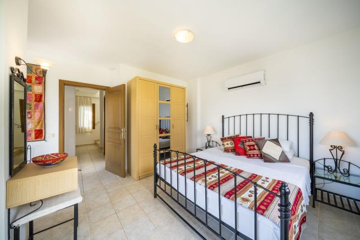 Image No.37-4 Bed Villa for sale