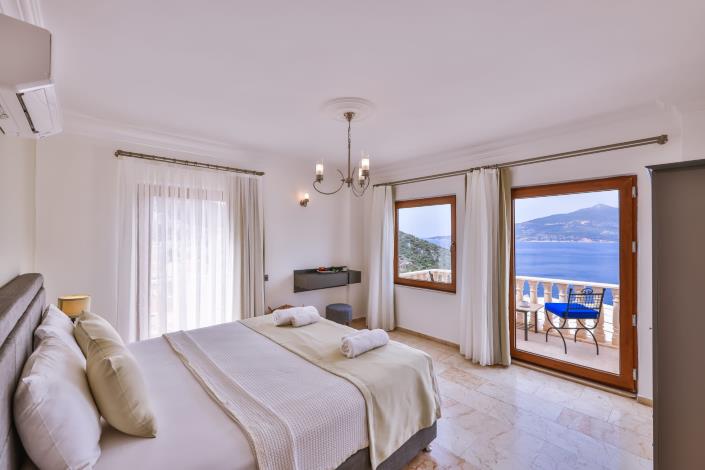 Image No.20-5 Bed Villa for sale