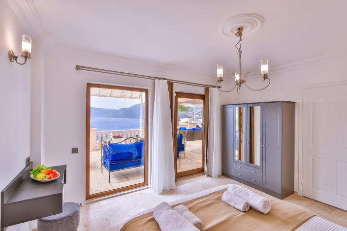 Image No.26-5 Bed Villa for sale