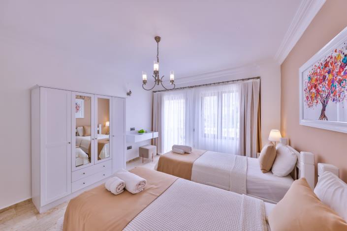 Image No.30-5 Bed Villa for sale