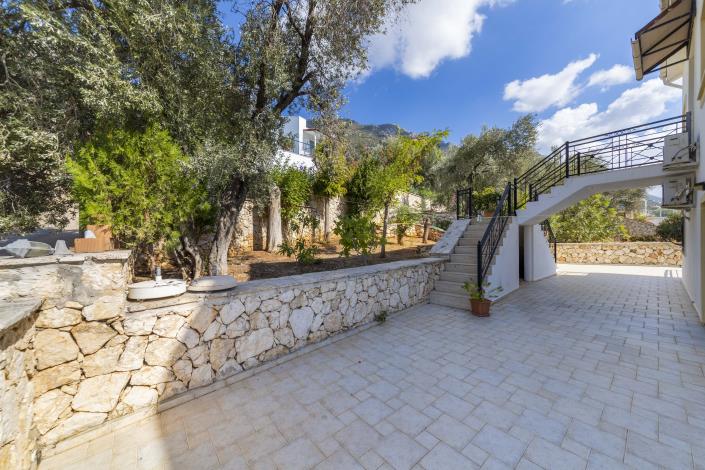 Image No.20-3 Bed Apartment for sale