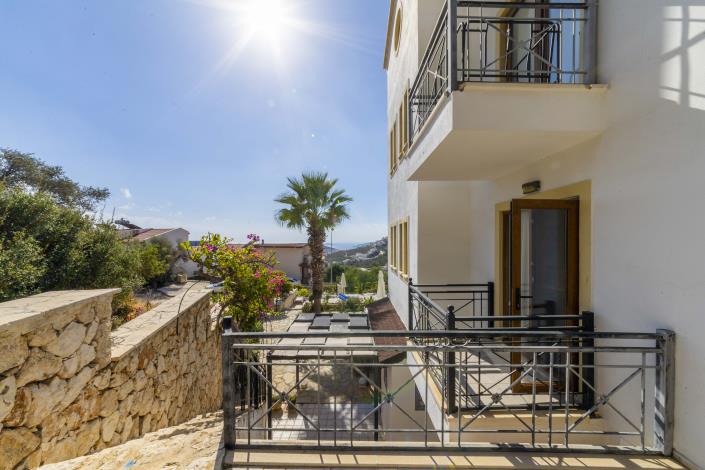 Image No.24-3 Bed Apartment for sale