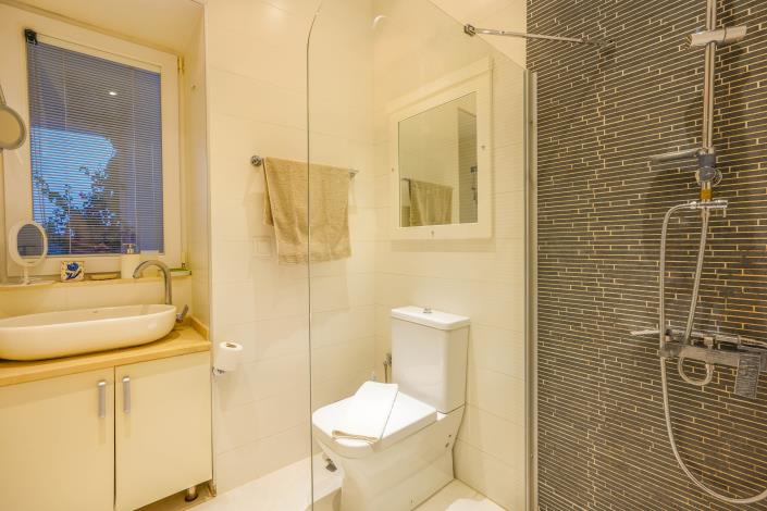 Image No.29-3 Bed Villa for sale