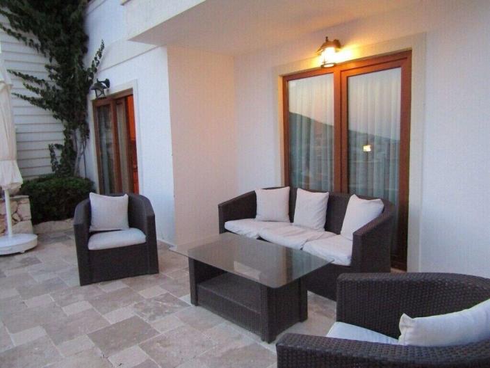 Image No.19-3 Bed Villa for sale