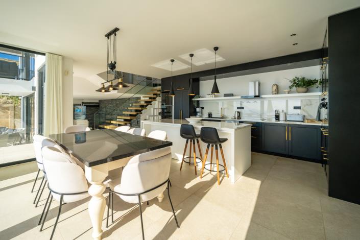 Image No.8-3 Bed Villa for sale