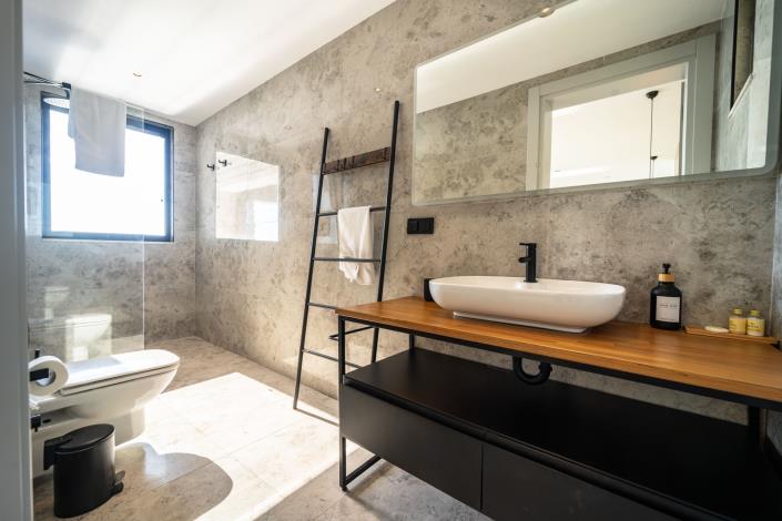 Image No.18-3 Bed Villa for sale