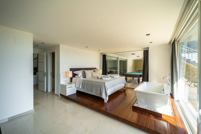 Image No.16-5 Bed Villa for sale