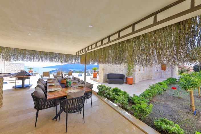 Image No.10-5 Bed Villa for sale