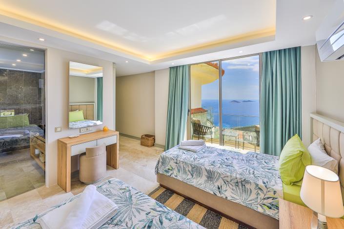 Image No.21-5 Bed Villa for sale