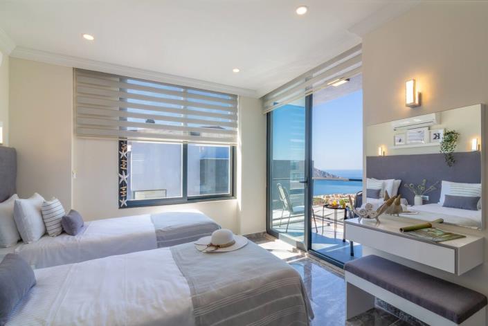 Image No.12-4 Bed Villa for sale