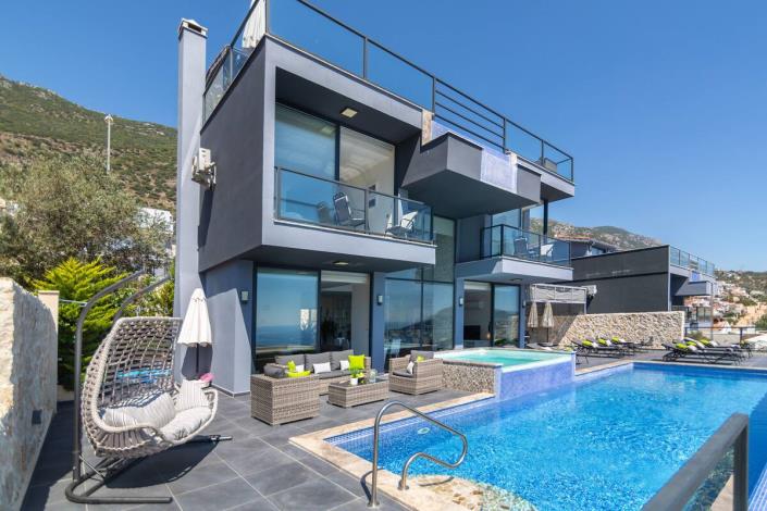 Image No.3-4 Bed Villa for sale