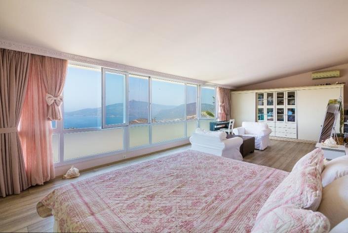 Image No.15-5 Bed Villa for sale