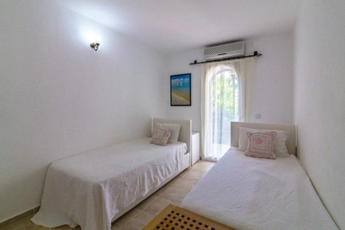 Image No.18-5 Bed Villa for sale