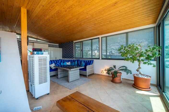 Image No.48-5 Bed Villa for sale