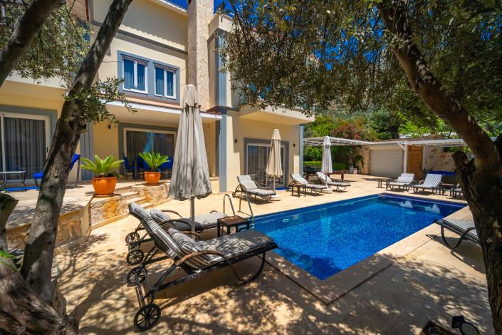 Image No.8-5 Bed Villa for sale