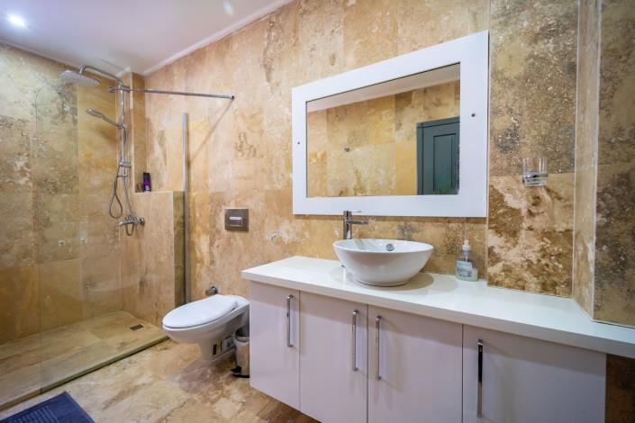 Image No.27-5 Bed Villa for sale