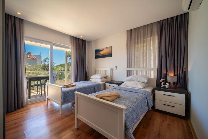 Image No.29-5 Bed Villa for sale