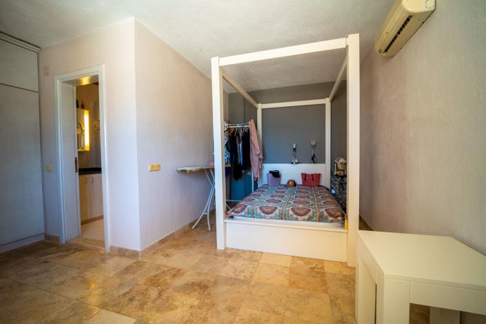 Image No.15-3 Bed Villa for sale