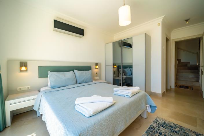 Image No.11-3 Bed Villa for sale