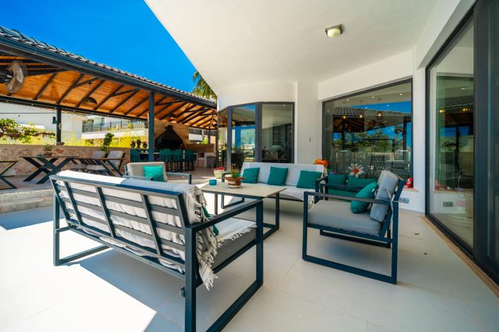 Image No.2-6 Bed Villa for sale