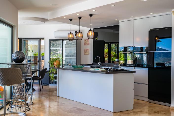 Image No.18-6 Bed Villa for sale