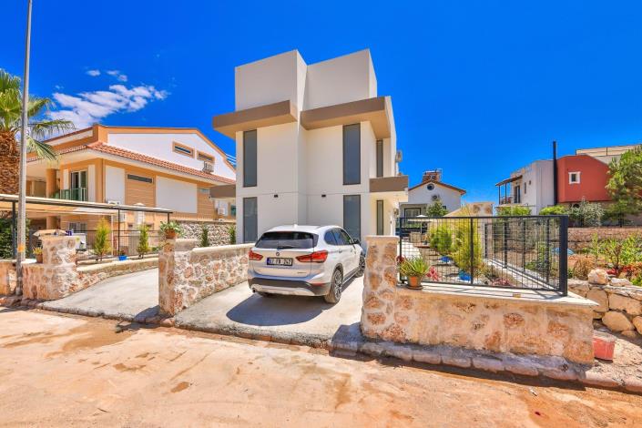 Image No.10-2 Bed Villa for sale