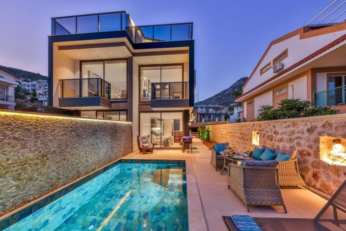 Image No.2-2 Bed Villa for sale