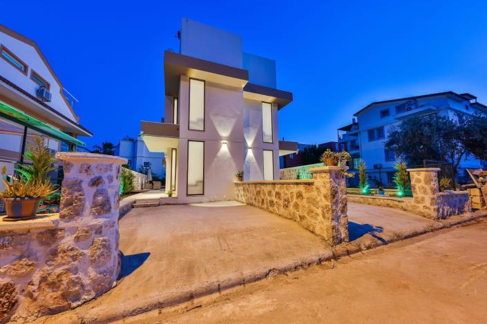 Image No.5-2 Bed Villa for sale