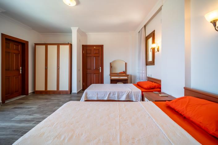 Image No.12-3 Bed Villa for sale