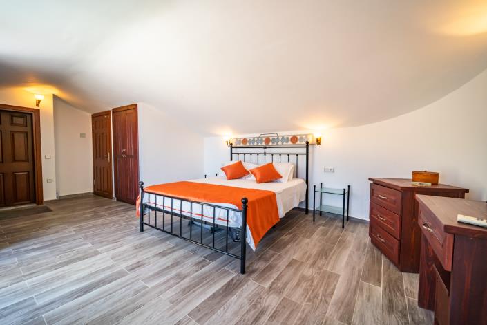 Image No.17-3 Bed Villa for sale