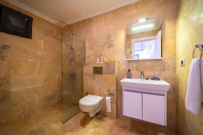 Image No.19-3 Bed Villa for sale