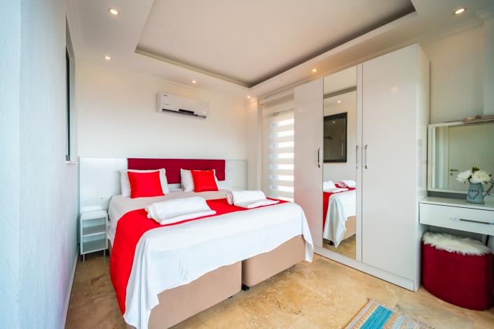 Image No.28-3 Bed Villa for sale