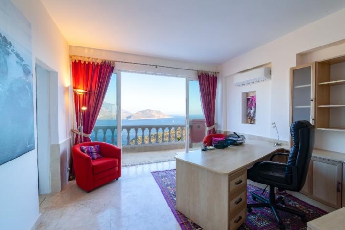 Image No.24-9 Bed Villa for sale