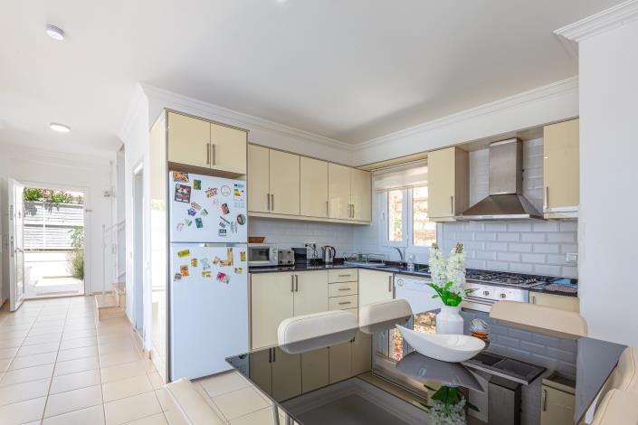 Image No.18-3 Bed Villa for sale