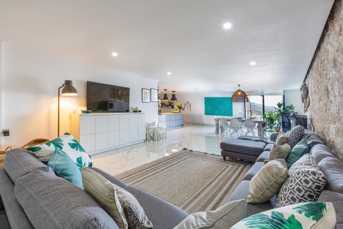 Image No.27-8 Bed Villa for sale