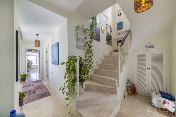 Image No.5-3 Bed Apartment for sale