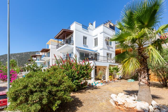 Image No.1-3 Bed Villa for sale