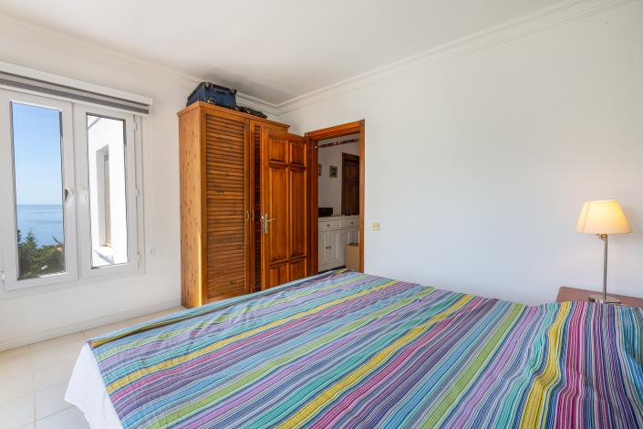 Image No.29-3 Bed Villa for sale