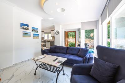 sylvana_apt_need_company-10